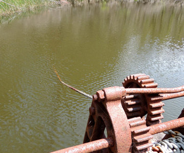 Winch gear at the 1910 Marrangaroo Creek Dam